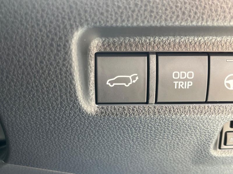 2024 Toyota RAV4 PHV 6LA-AXAP54 (UW-6a62d64eeffae)[27]