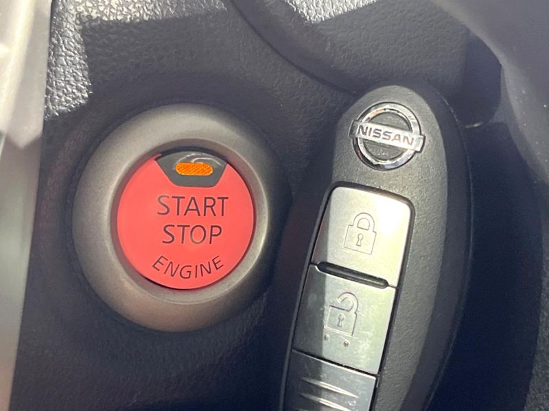 2013 Nissan Note DBA-E12 (UW-6a62d6c2c822b)[16]