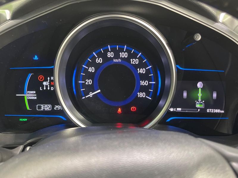 2015 Honda Fit Hybrid DAA-GP6 (UW-6a62d7041a3ea)[26]