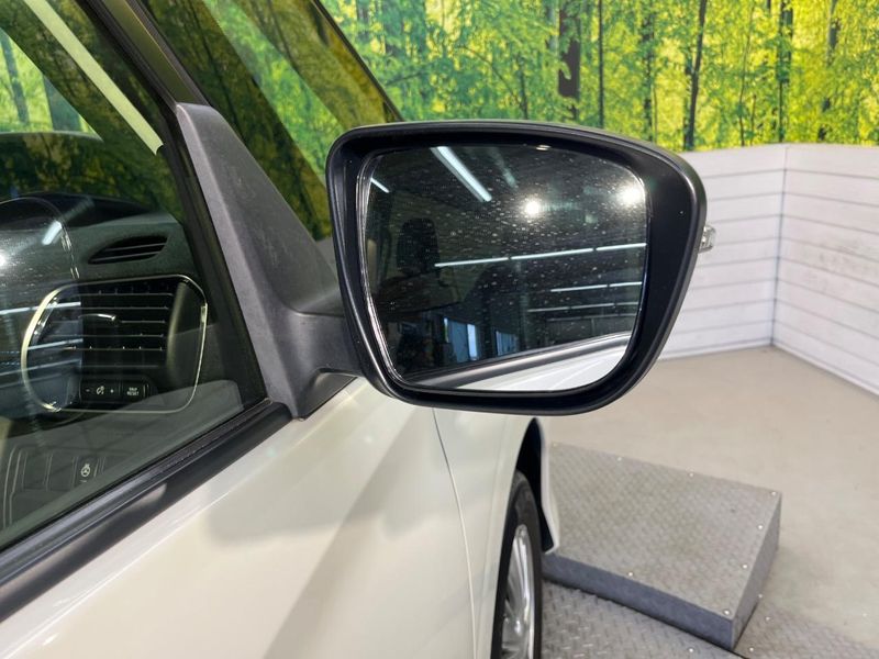 2018 Nissan Serena DAA-HFC27 (UW-6a62d73a18f77)[23]