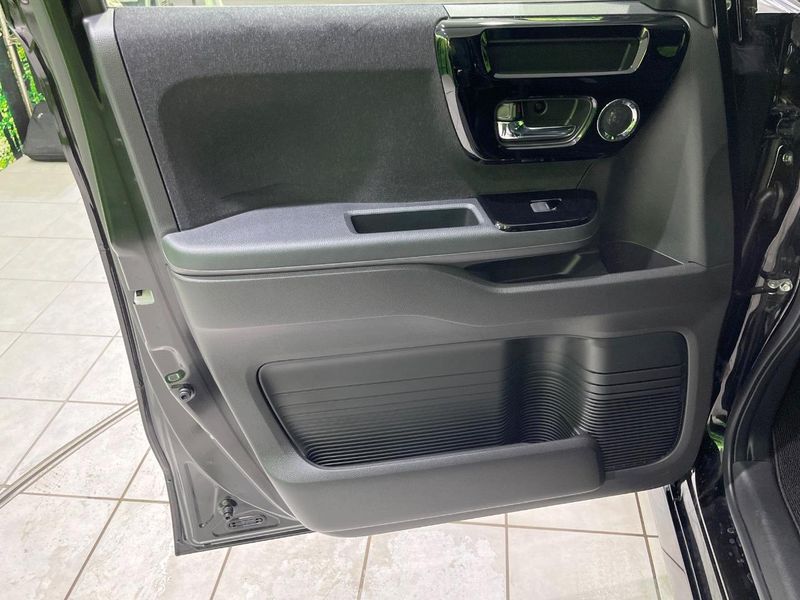 2023 Honda N-BOX CUSTOM 6BA-JF3 (UW-6a62d77d7a1ae)[10]