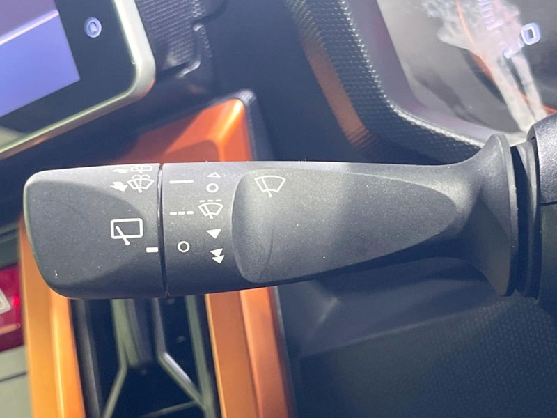 2020 Daihatsu Taft 6BA-LA900S (UW-6a62d812375e6)[23]