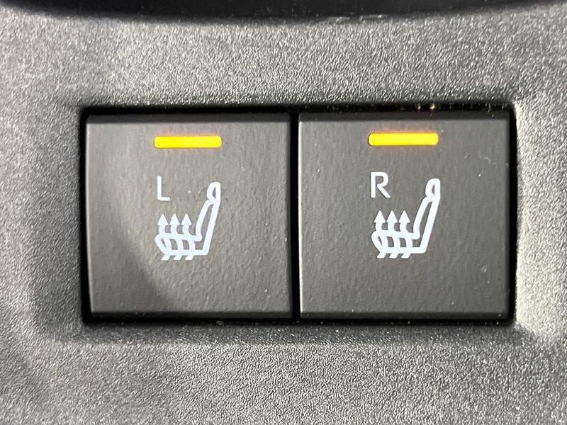 2022 Toyota Aqua 6AA-MXPK11 (UW-6a62d8c47cdb0)[29]