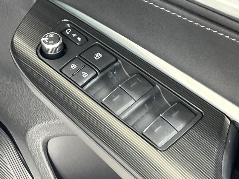 2021 Toyota Harrier 6BA-MXUA85 (UW-6a62d8de844bd)[15]