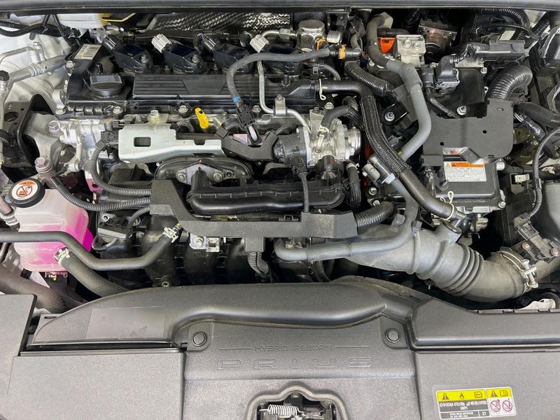 2023 Toyota Prius 6AA-MXWH60 (UW-6a62d8e0597e6)[4]