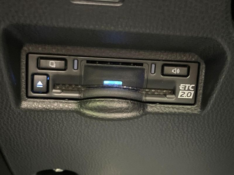 2024 Toyota Voxy 6BA-MZRA90W (UW-6a62d8f21054a)[17]
