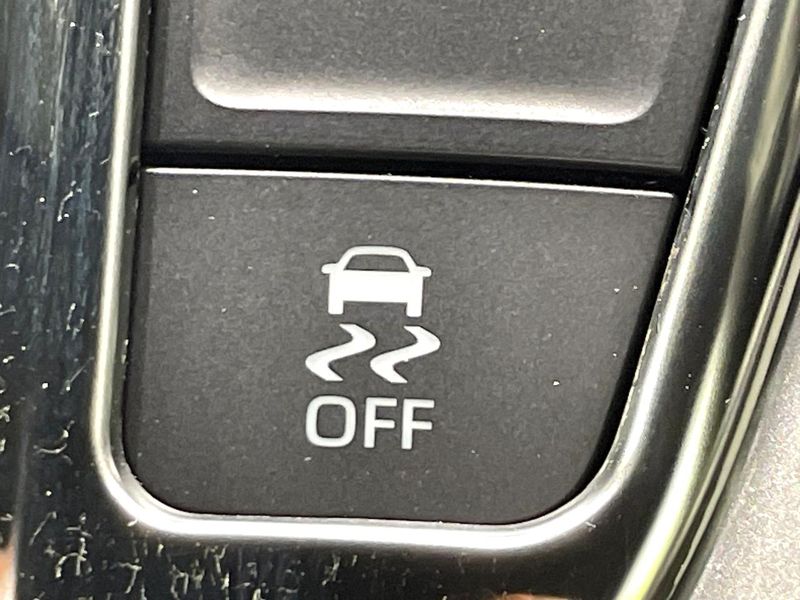 2024 Toyota Voxy 6BA-MZRA90W (UW-6a62d8f21054a)[14]