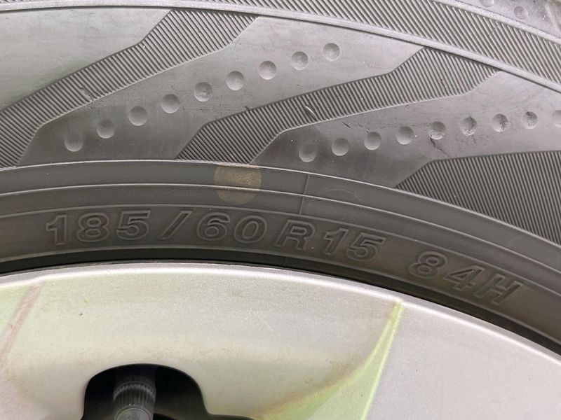 2017 Toyota Sienta DBA-NSP170G (UW-6a62d911cf5ee)[21]