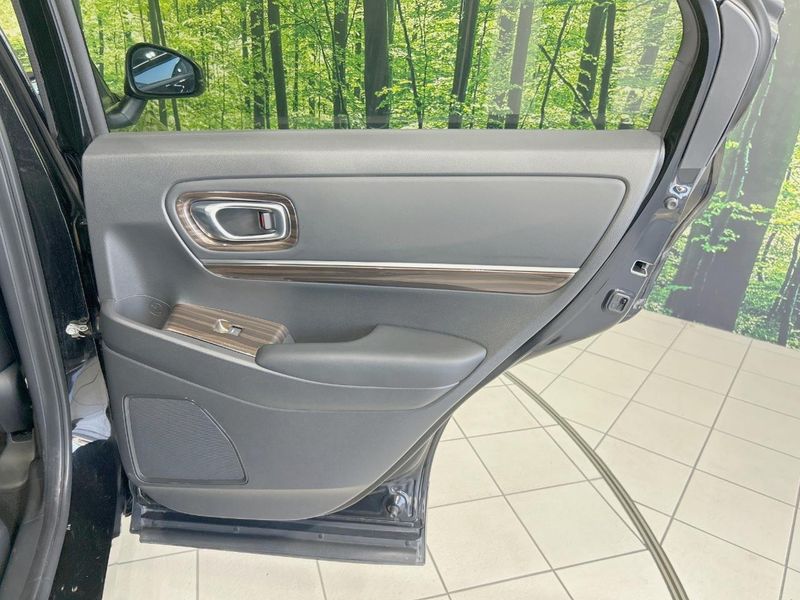 2021 Honda Vezel 6AA-RV5 (UW-6a62d9380f7ea)[26]