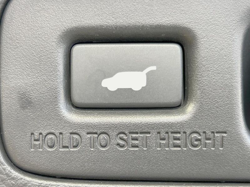 2021 Honda Vezel 6AA-RV5 (UW-6a62d9380f7ea)[18]