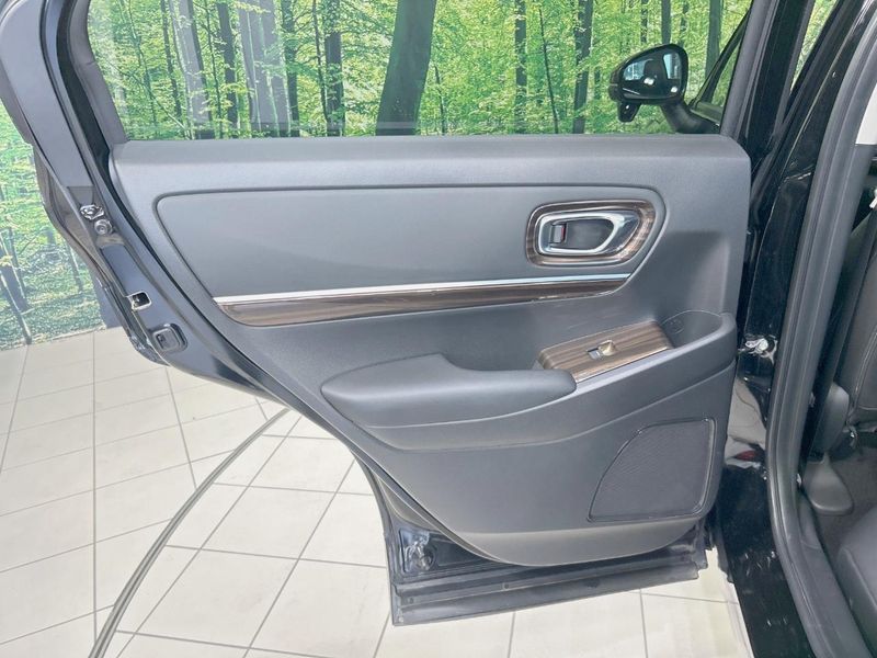 2021 Honda Vezel 6AA-RV5 (UW-6a62d9380f7ea)[23]