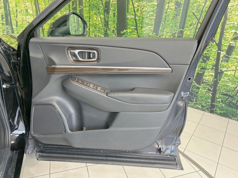 2021 Honda Vezel 6AA-RV5 (UW-6a62d9380f7ea)[29]