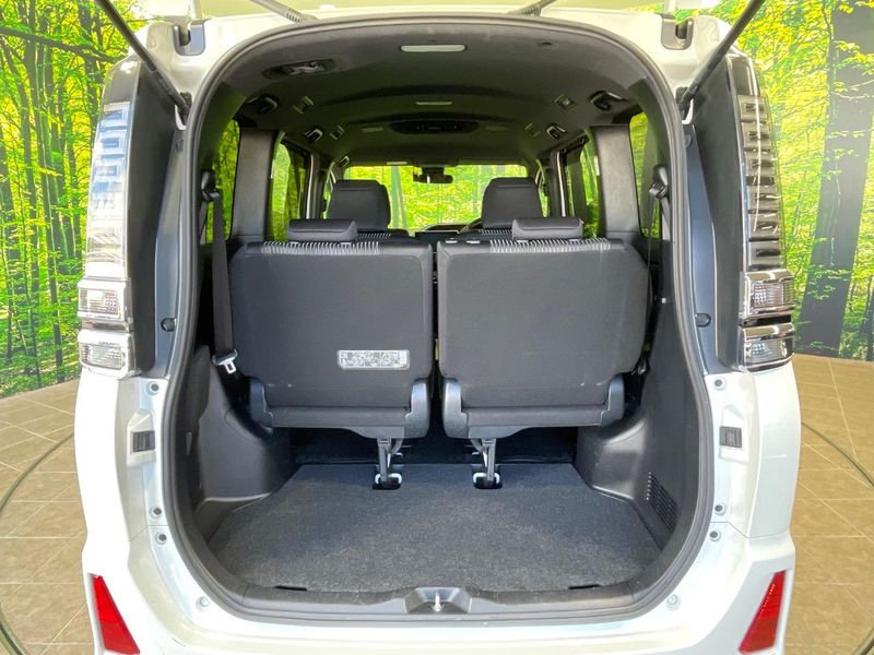 2018 Toyota Voxy DBA-ZRR80W (UW-6a62d9ccc2e34)[27]