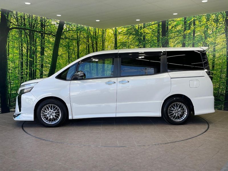 2018 Toyota Voxy DBA-ZRR80W (UW-6a62d9ccc2e34)[11]