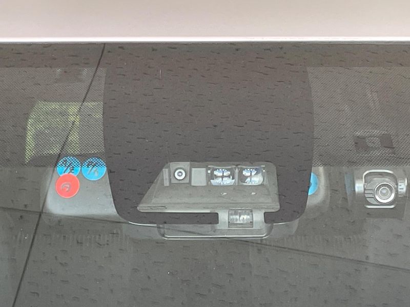 2018 Toyota Voxy DBA-ZRR80W (UW-6a62d9ccc2e34)[5]