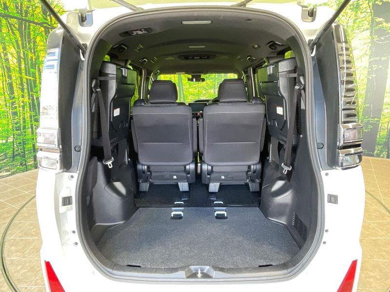 2018 Toyota Voxy DBA-ZRR80W (UW-6a62d9ccc2e34)[24]