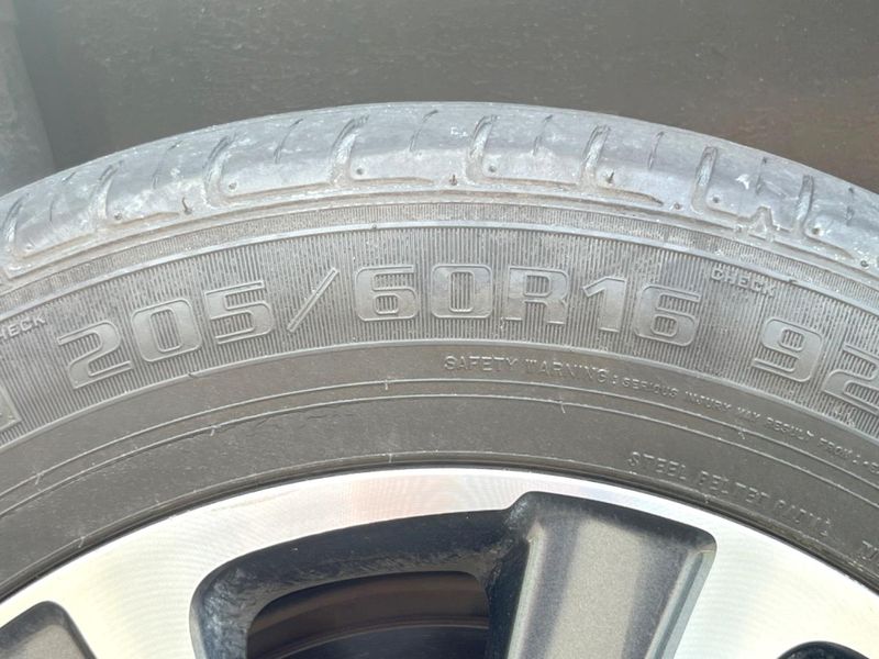 2018 Toyota Voxy DBA-ZRR80W (UW-6a62d9ce903dd)[9]