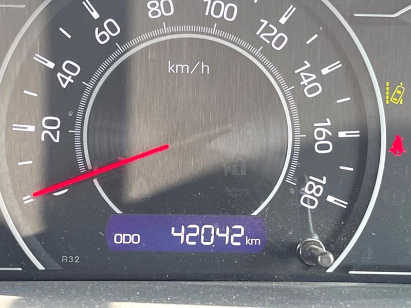 2018 Toyota Voxy DBA-ZRR80W (UW-6a62d9ce903dd)[2]