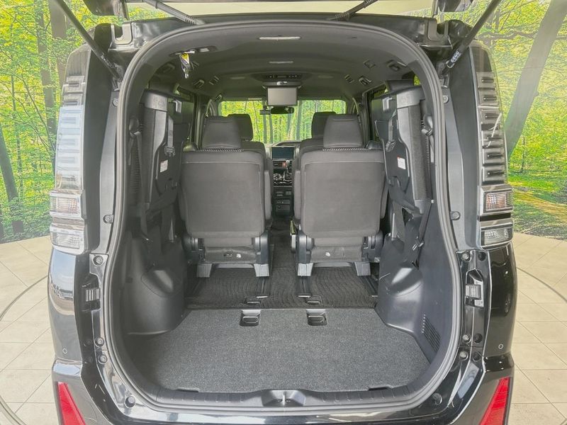 2019 Toyota Voxy DBA-ZRR80W (UW-6a62d9d1ce9be)[11]