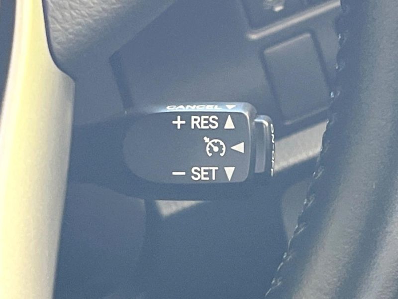 2019 Toyota Voxy DBA-ZRR85W (UW-6a62d9d6cd2ad)[18]