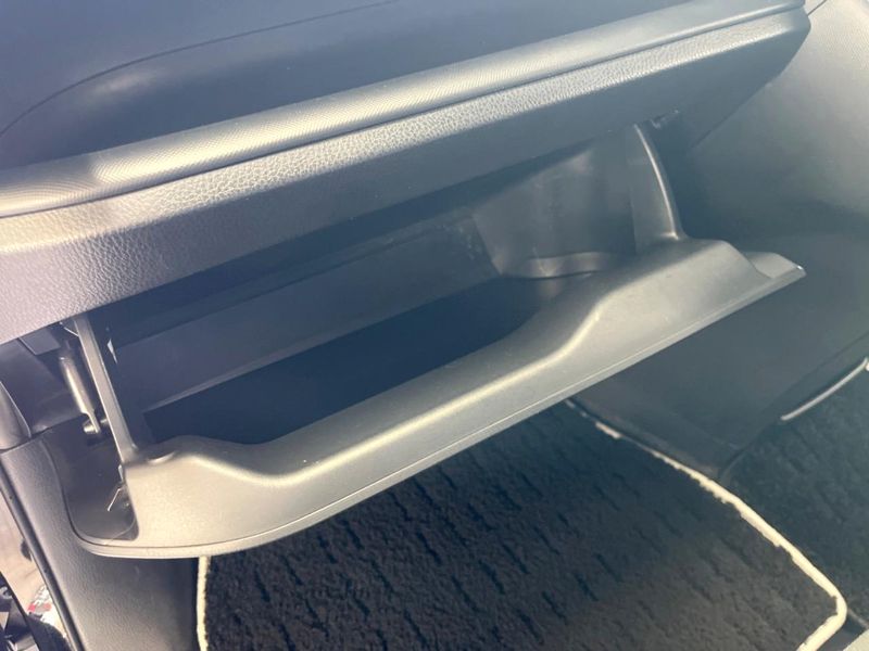 2019 Toyota Voxy DBA-ZRR85W (UW-6a62d9d6cd2ad)[4]