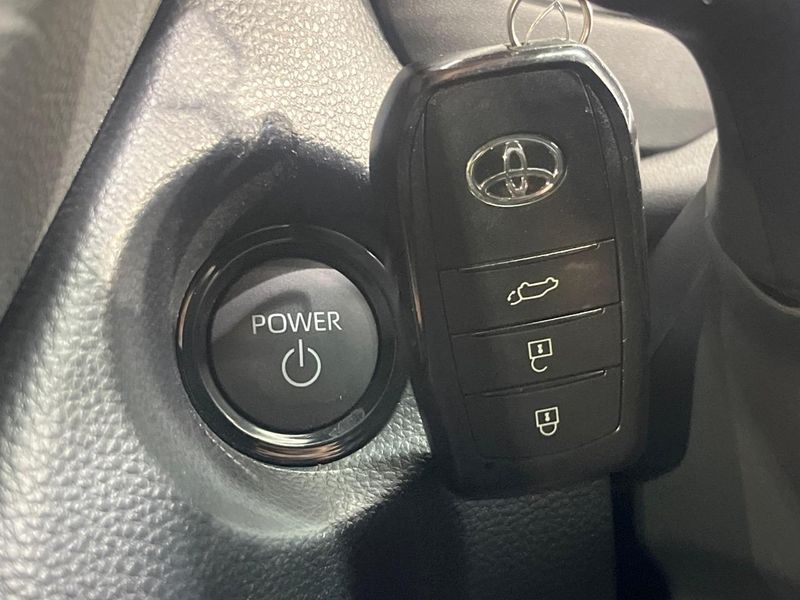 2025 Toyota Corolla Cross 6AA-ZVG13 (UW-6a62d9e06f0c8)[18]