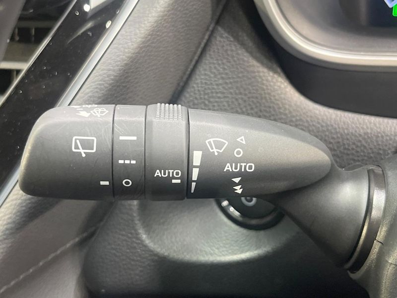2025 Toyota Corolla Cross 6AA-ZVG13 (UW-6a62d9e06f0c8)[17]