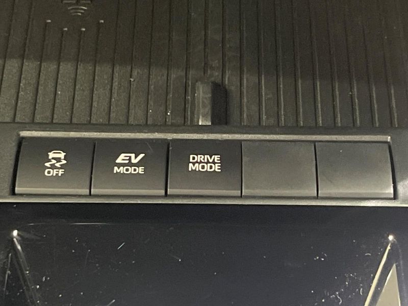 2025 Toyota Corolla Cross 6AA-ZVG13 (UW-6a62d9e06f0c8)[19]