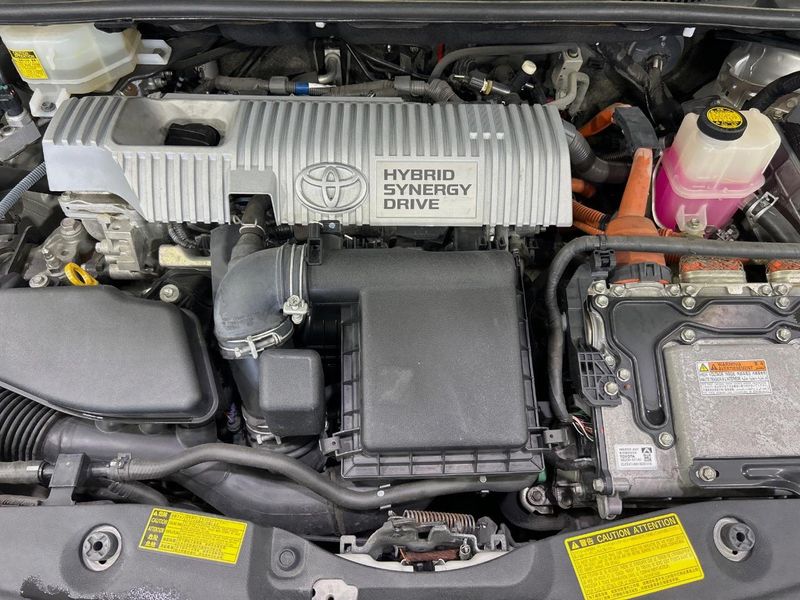 2010 Toyota Prius DAA-ZVW30 (UW-6a62d9e4aec39)[4]