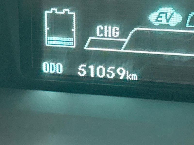 2015 Toyota Prius DAA-ZVW30 (UW-6a62d9e72768d)[2]