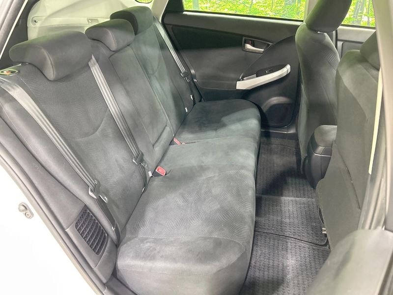 2015 Toyota Prius DAA-ZVW30 (UW-6a62d9e72768d)[21]