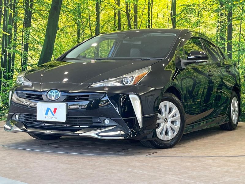 2019 Toyota Prius DAA-ZVW51 (UW-6a62d9f103f7f)[0]