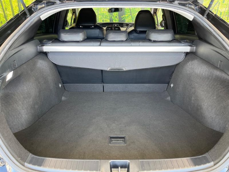 2019 Toyota Prius DAA-ZVW51 (UW-6a62d9f103f7f)[4]