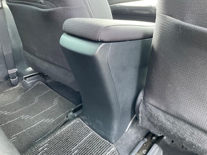 2019 Toyota Prius DAA-ZVW51 (UW-6a62d9f11f038)[27]