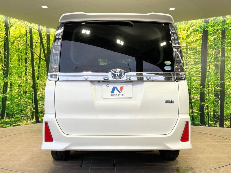 2016 Toyota Voxy DAA-ZWR80W (UW-6a62da013f61d)[16]