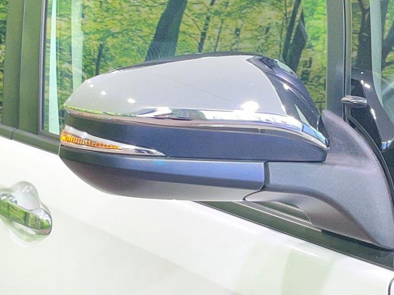 2016 Toyota Voxy DAA-ZWR80W (UW-6a62da013f61d)[11]