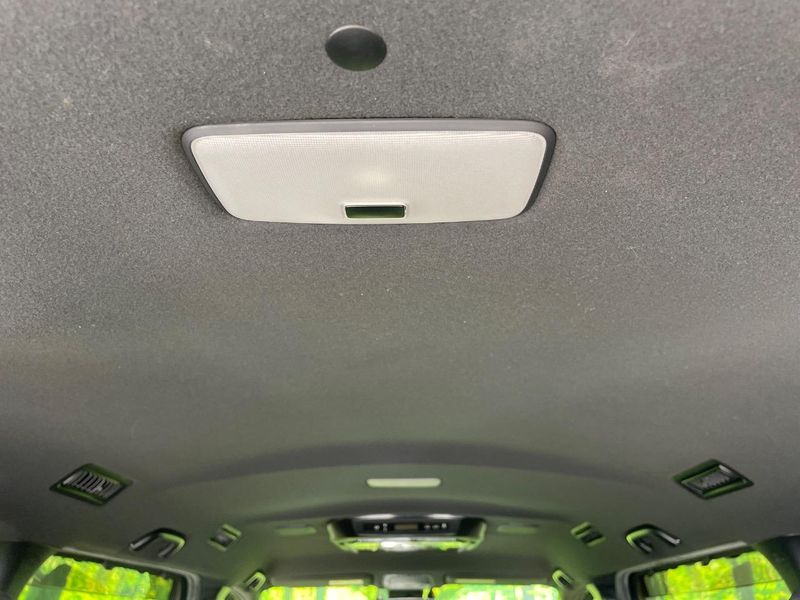 2017 Toyota Voxy DAA-ZWR80W (UW-6a62da0361ea7)[26]
