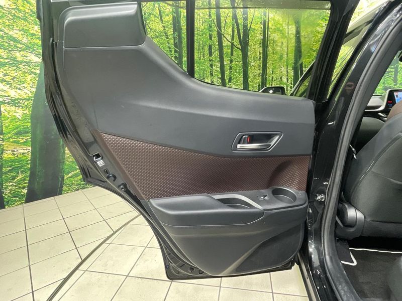2018 Toyota C-HR DAA-ZYX10 (UW-6a62da1745032)[25]