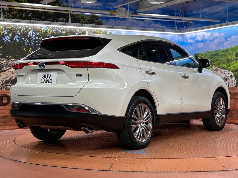 2021 Toyota Harrier Hybrid 6AA-AXUH80 (UW-6a6427c9149b2)[20]