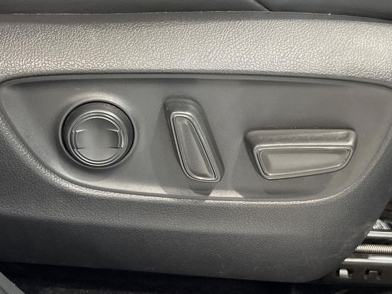 2023 Toyota Harrier Hybrid 6AA-AXUH80 (UW-6a6427cfbc193)[19]