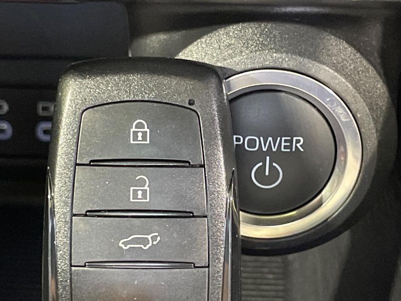 2024 Toyota Harrier Hybrid 6AA-AXUH80 (UW-6a6427d2e2bac)[5]