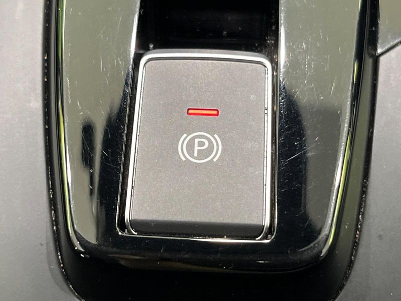 2021 Nissan Note 6AA-E13 (UW-6a64284766c91)[13]