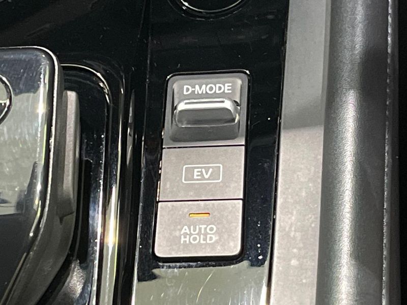 2021 Nissan Note 6AA-E13 (UW-6a64284766c91)[14]