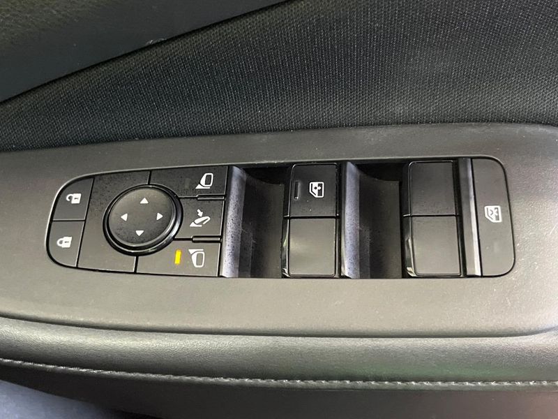 2021 Nissan Note 6AA-E13 (UW-6a64284766c91)[23]