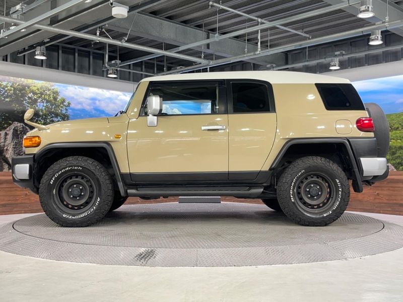 2014 Toyota FJ CRUISER CBA-GSJ15W (UW-6a64289080ffe)[14]