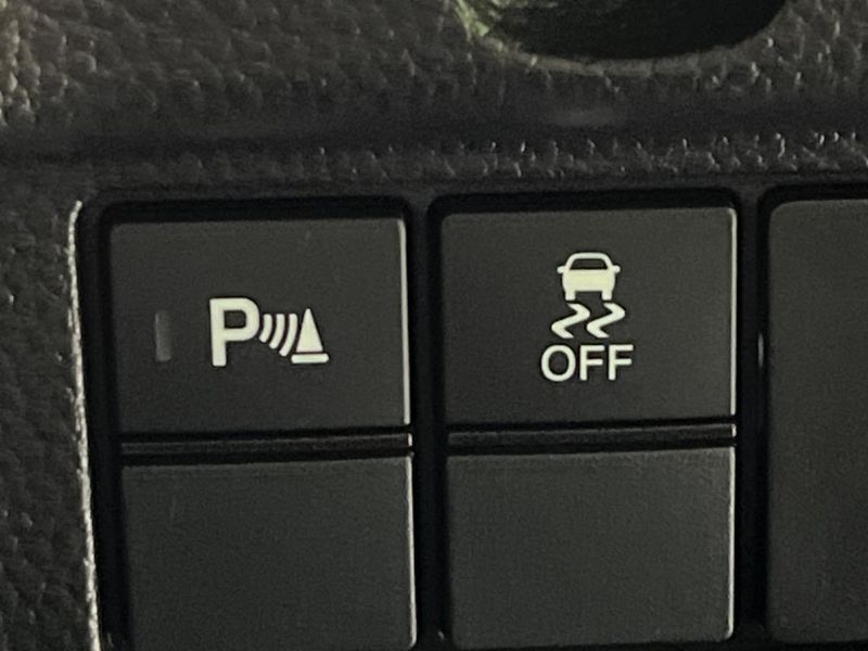 2023 Honda N-BOX CUSTOM 6BA-JF3 (UW-6a6429020e49d)[23]