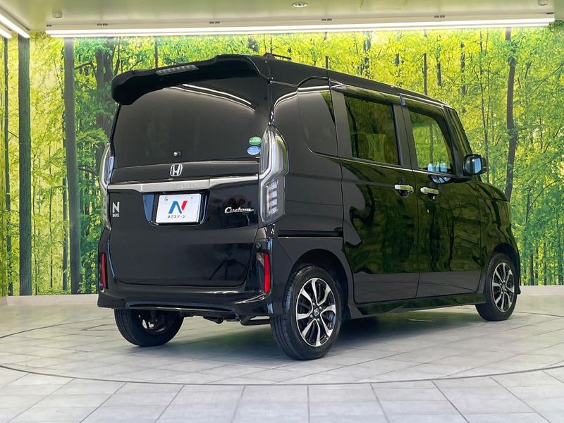 2019 Honda N-BOX CUSTOM DBA-JF4 (UW-6a64290665616)[17]
