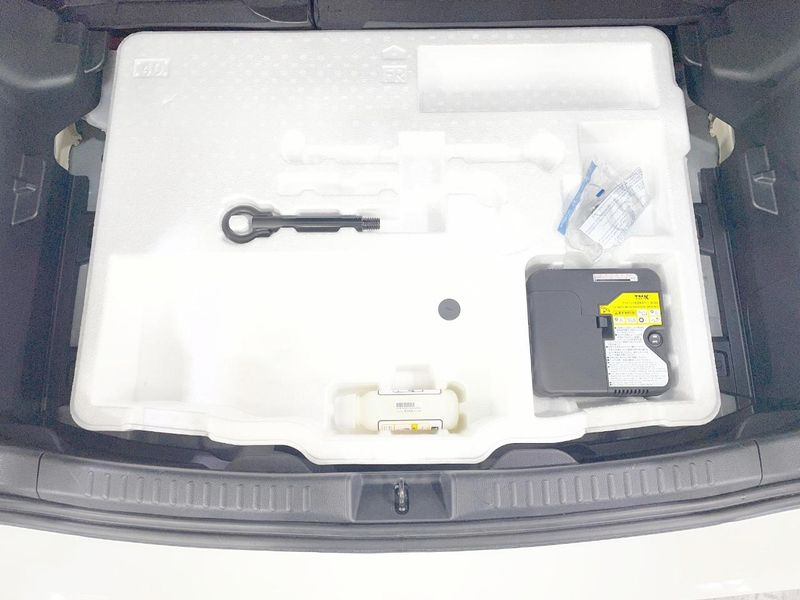 2023 Toyota Yaris 6AA-MXPH15 (UW-6a642a3a690be)[9]