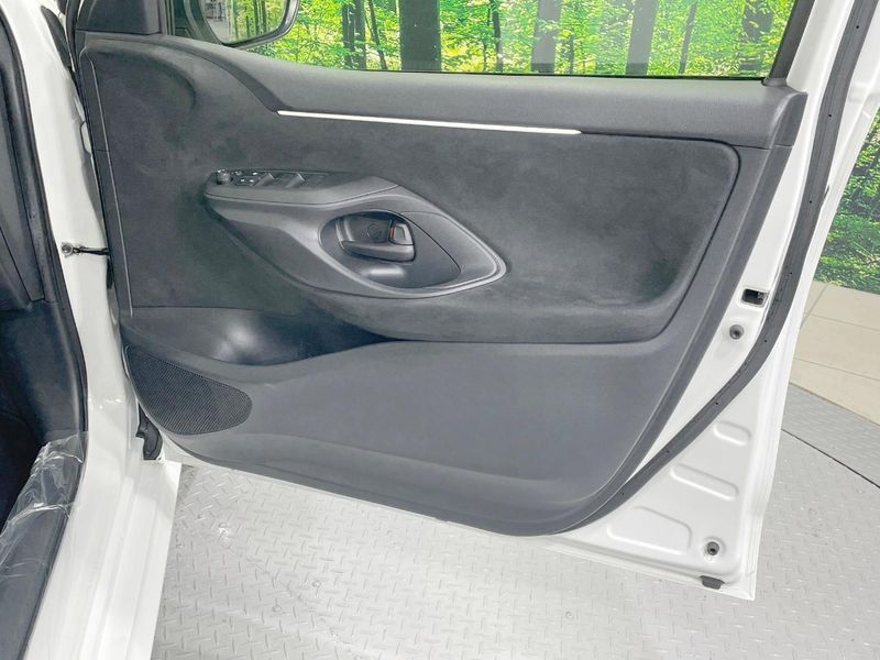 2023 Toyota Yaris 6AA-MXPH15 (UW-6a642a3a690be)[13]