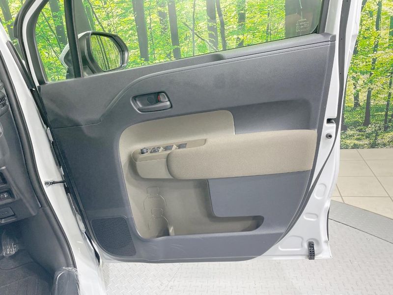 2025 Toyota Sienta 6AA-MXPL15G (UW-6a642a548774d)[13]